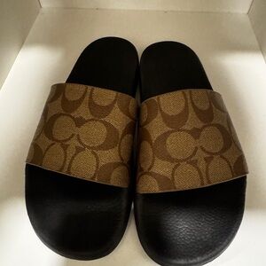 Coach slides size 7